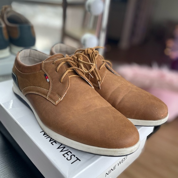 DCode Men Shoes - Picture 1 of 13